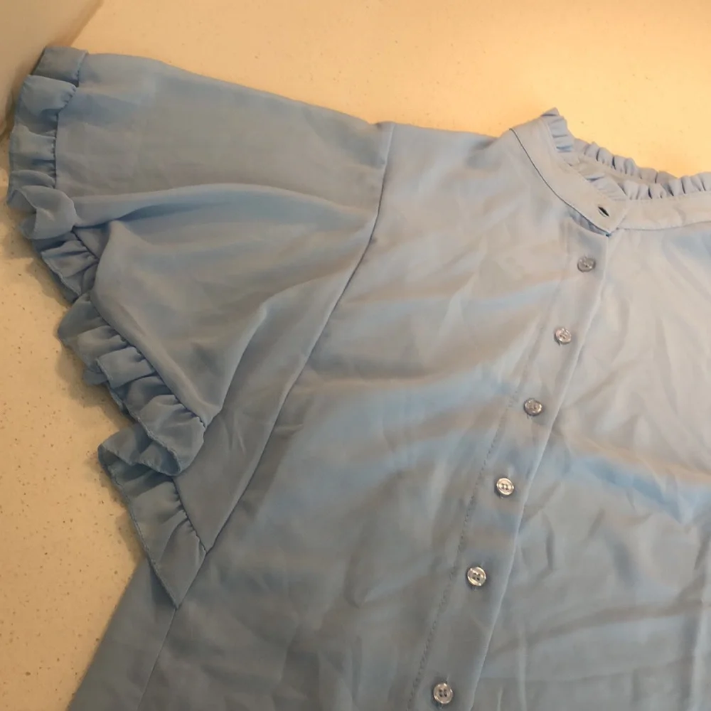 Pastel blue blouse - Picture 2 of 3